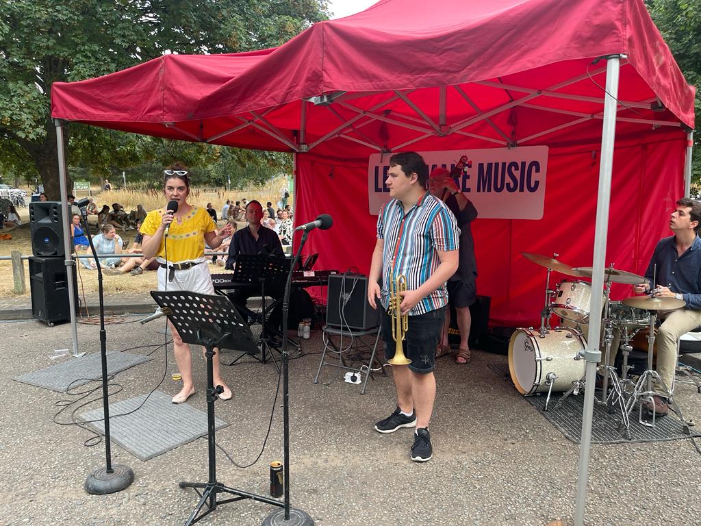 Singer at The Palm Tree